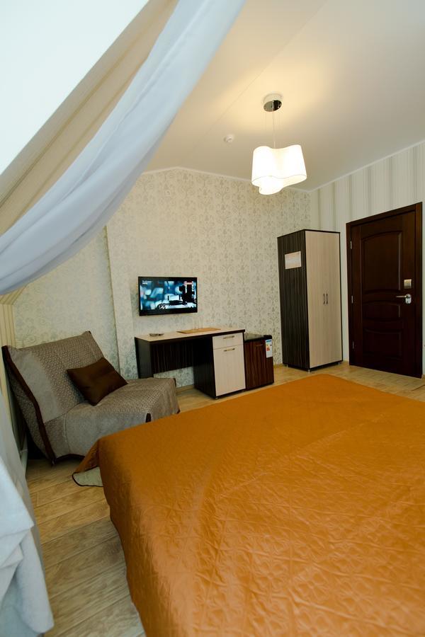 Hotel Hizhina Петропавловськ Екстер'єр фото